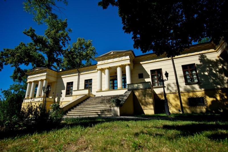 Palac W Malkowie Warta Bagian luar foto