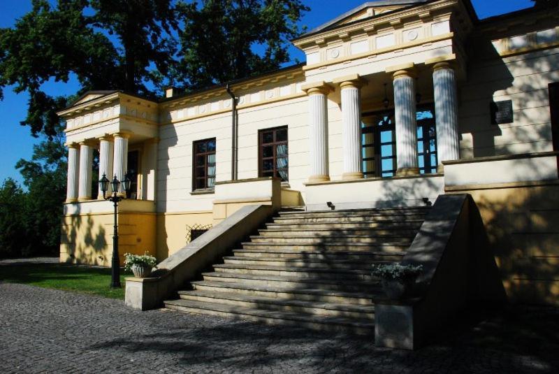 Palac W Malkowie Warta Bagian luar foto