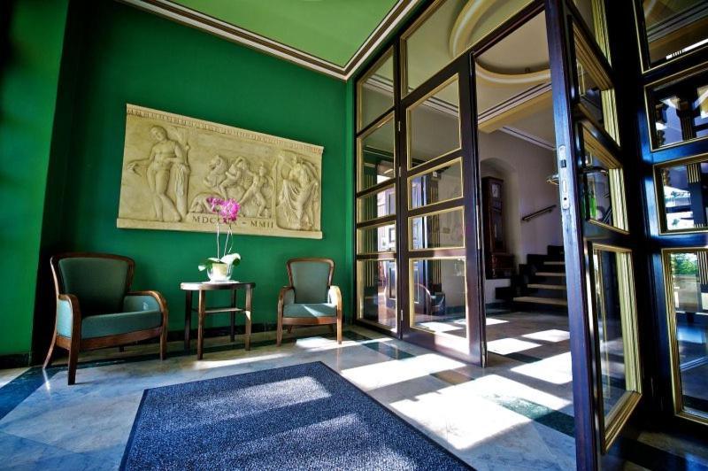 Palac W Malkowie Warta Bagian luar foto
