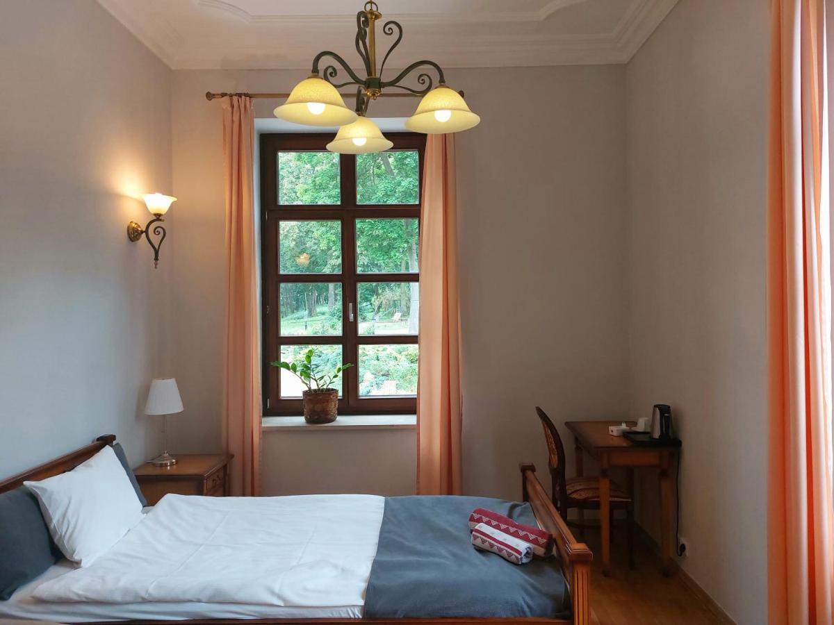 Palac W Malkowie Warta Bagian luar foto