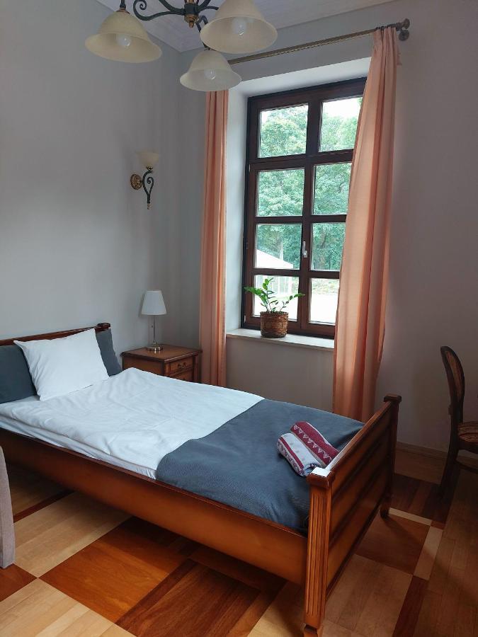 Palac W Malkowie Warta Bagian luar foto